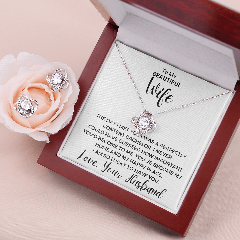 Gift to Beautiful Wife - My Happy Place Love Knot Earring & Necklace Set