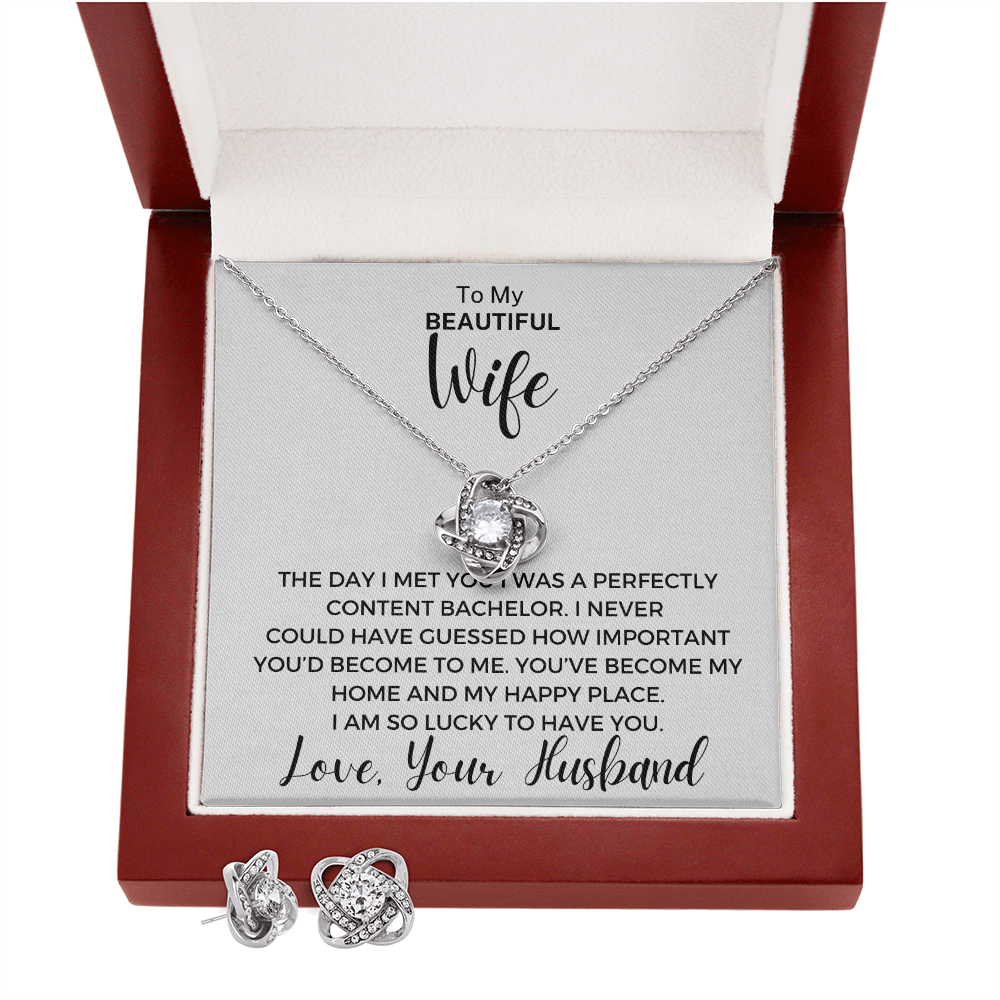 Gift to Beautiful Wife - My Happy Place Love Knot Earring & Necklace Set
